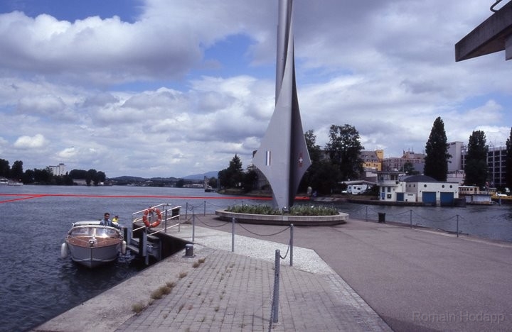 FI000 (33).jpg - Tripoint monument in Basel. Visited in 2005